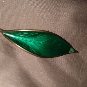 Vintage green leaf Norwegian sterling silver pin